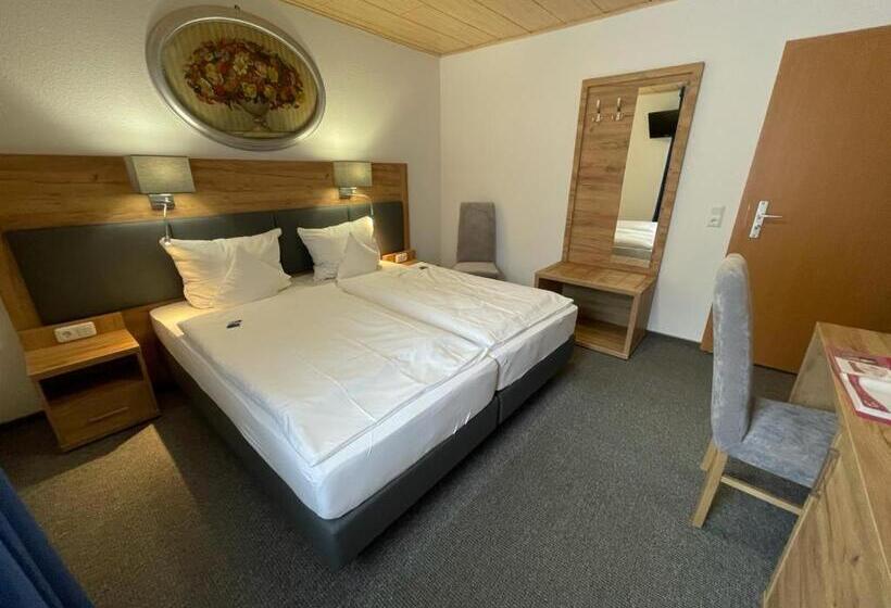 فندق Pension Am Brunnen