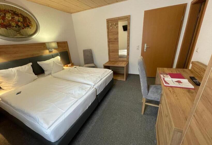 فندق Pension Am Brunnen