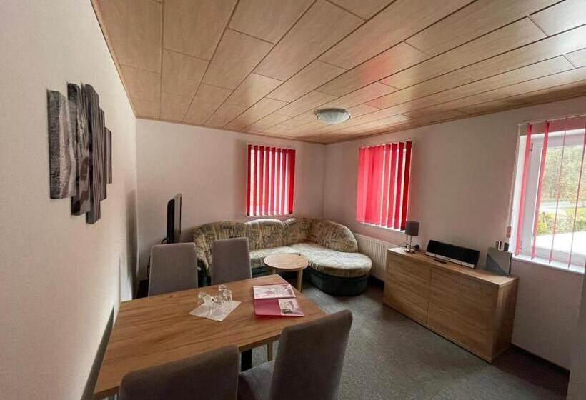 فندق Pension Am Brunnen