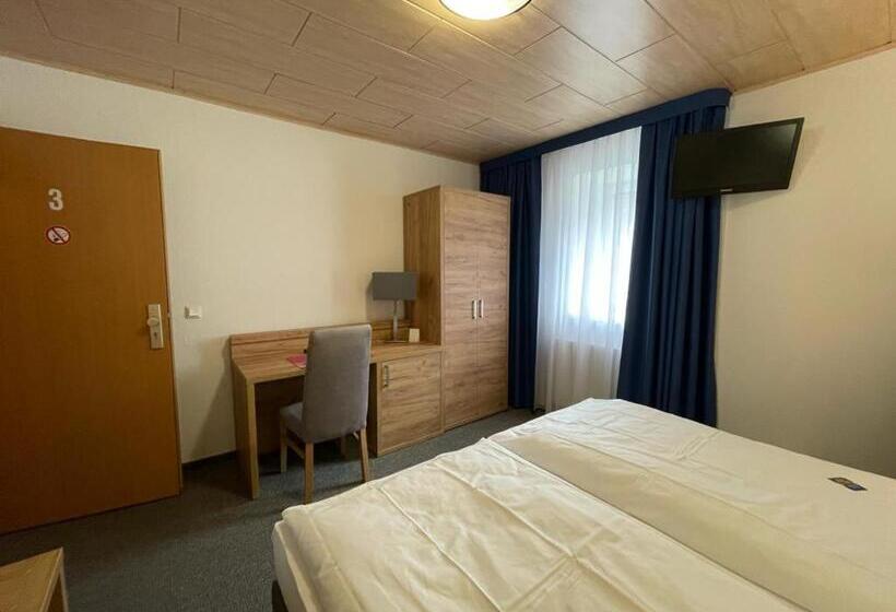 فندق Pension Am Brunnen