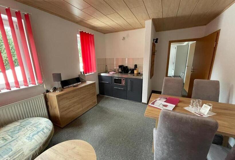 فندق Pension Am Brunnen