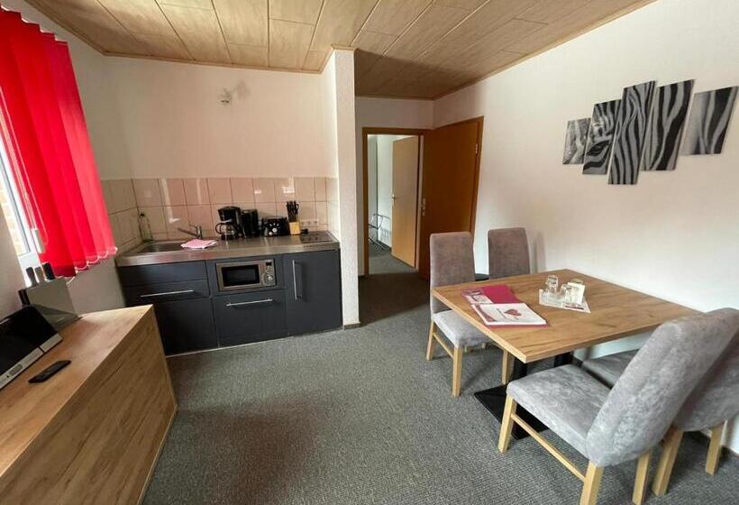 فندق Pension Am Brunnen