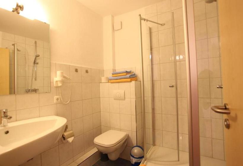 ホテル Pension Ratskeller