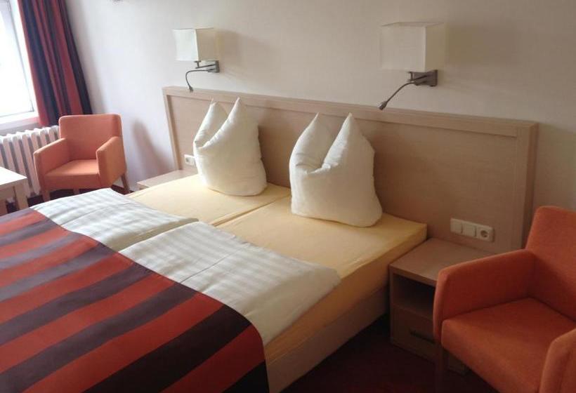 ホテル Pension Ratskeller