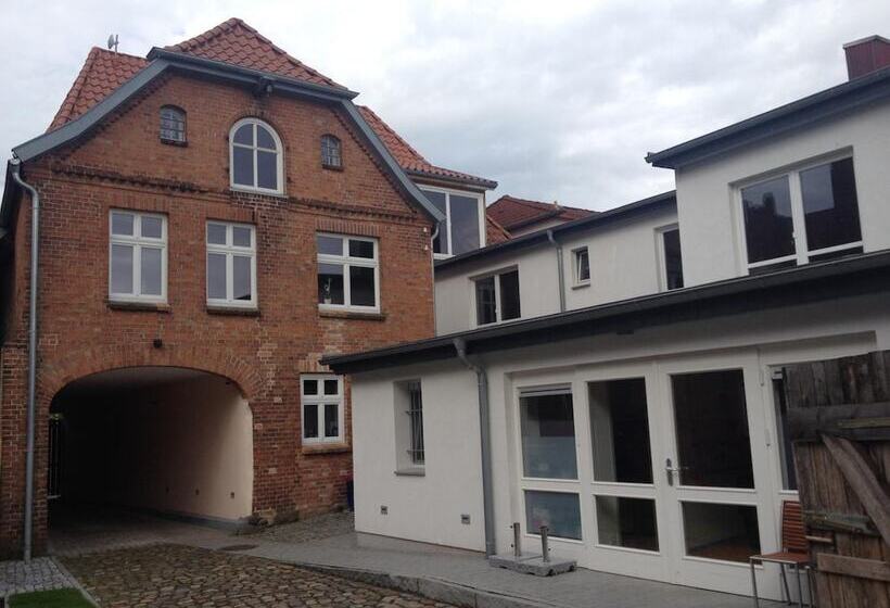 ホテル Pension Ratskeller