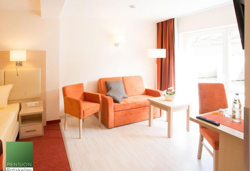 ホテル Pension Ratskeller