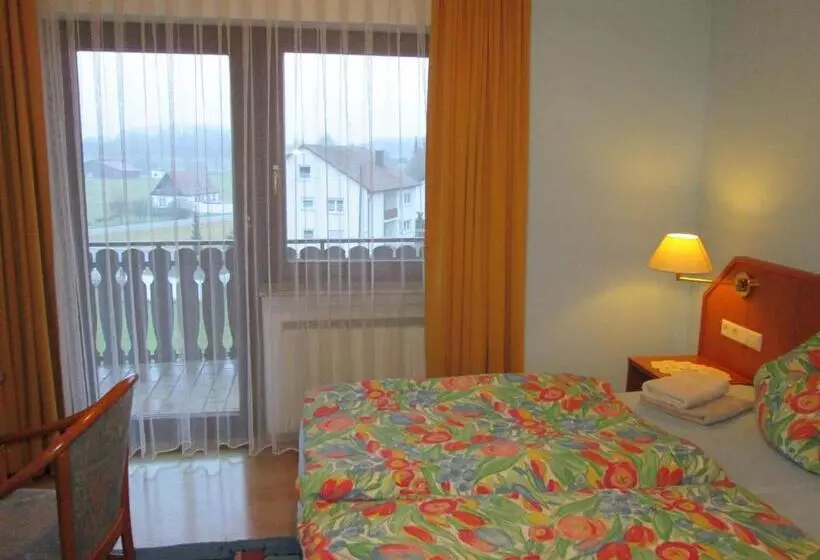 Hotelli Pension Weinhaus Unger