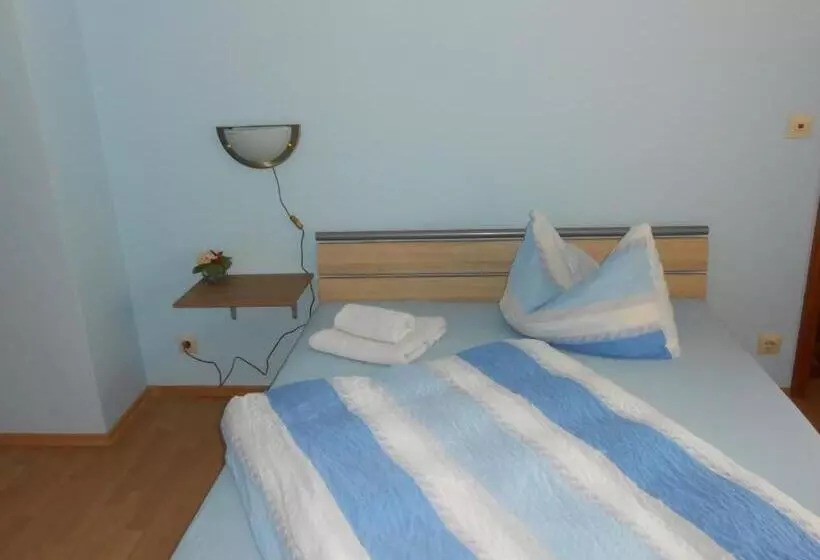 Hotelli Pension Weinhaus Unger