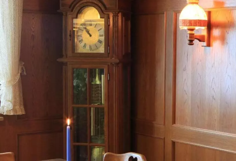 Hotelli Pension Weinhaus Unger