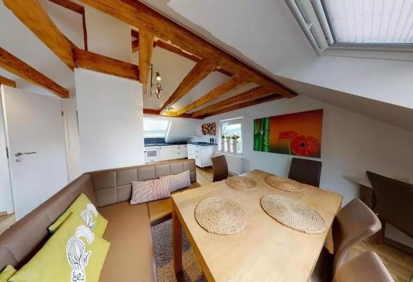 Hotelli Pension Weinsberger Tal