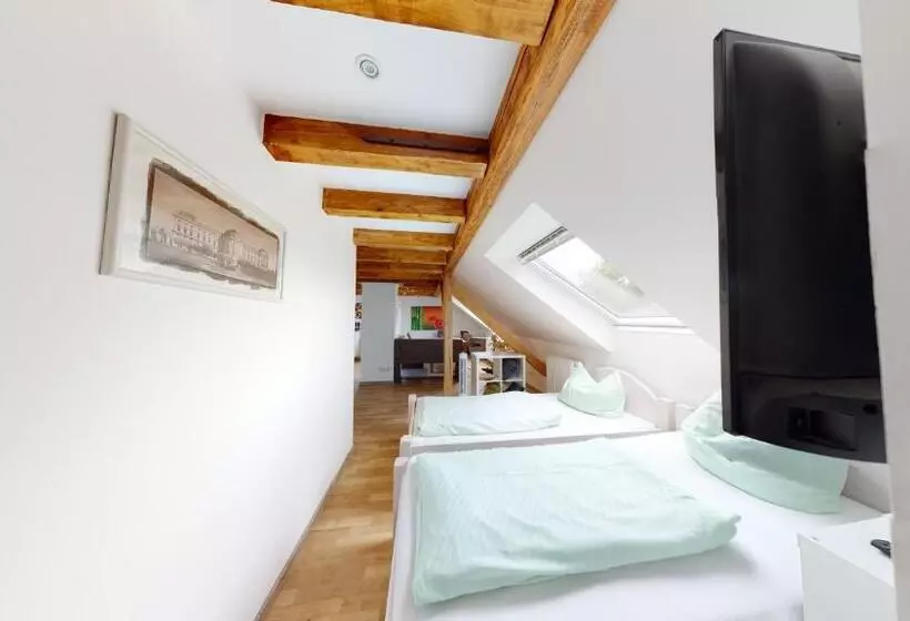 Hotelli Pension Weinsberger Tal