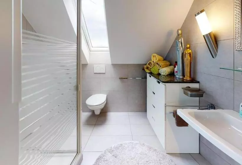 Hotelli Pension Weinsberger Tal