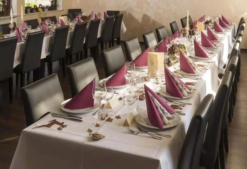 Hotelli Restaurant Häsfeld