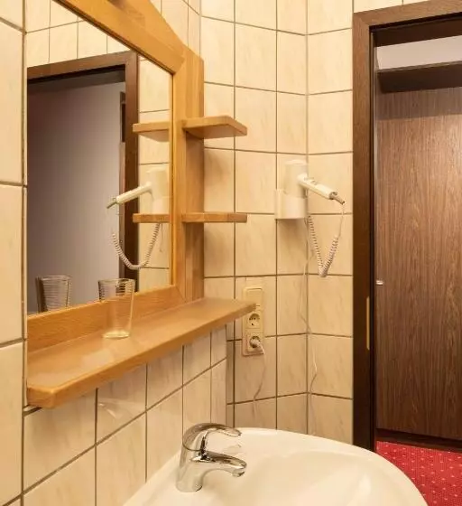 Hotelli Restaurant Häsfeld