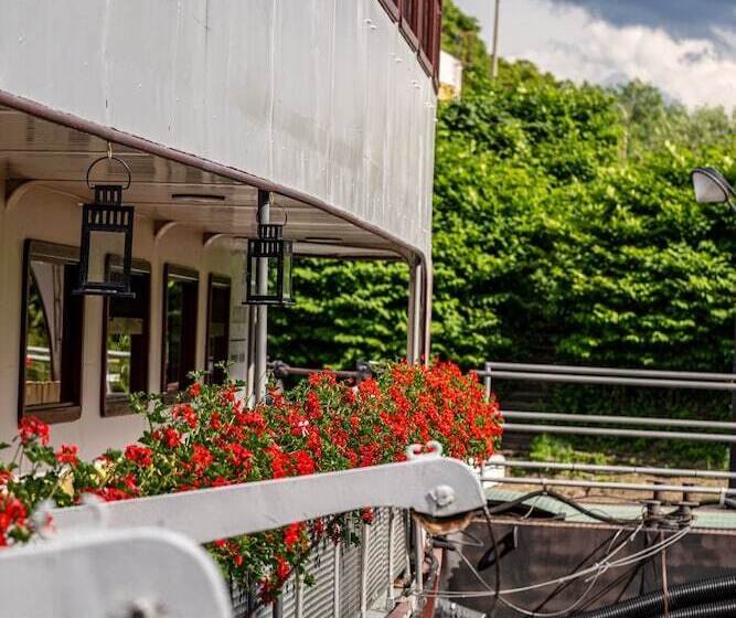 هتل Schiffsherberge Pöppelmann