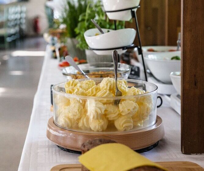 هتل Schiffsherberge Pöppelmann