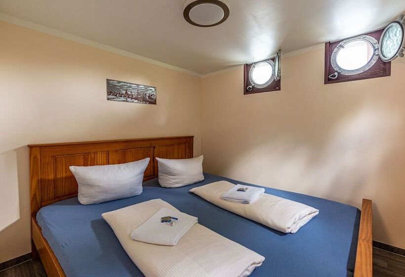 هتل Schiffsherberge Pöppelmann