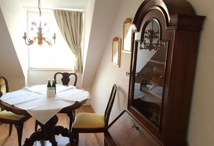 Hotelli Spiegel Garni