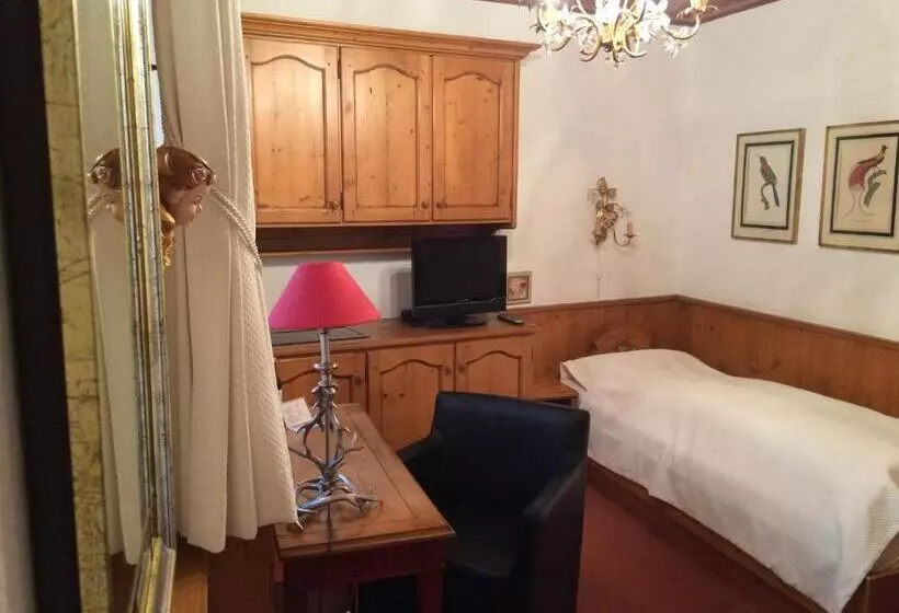 Hotelli Spiegel Garni