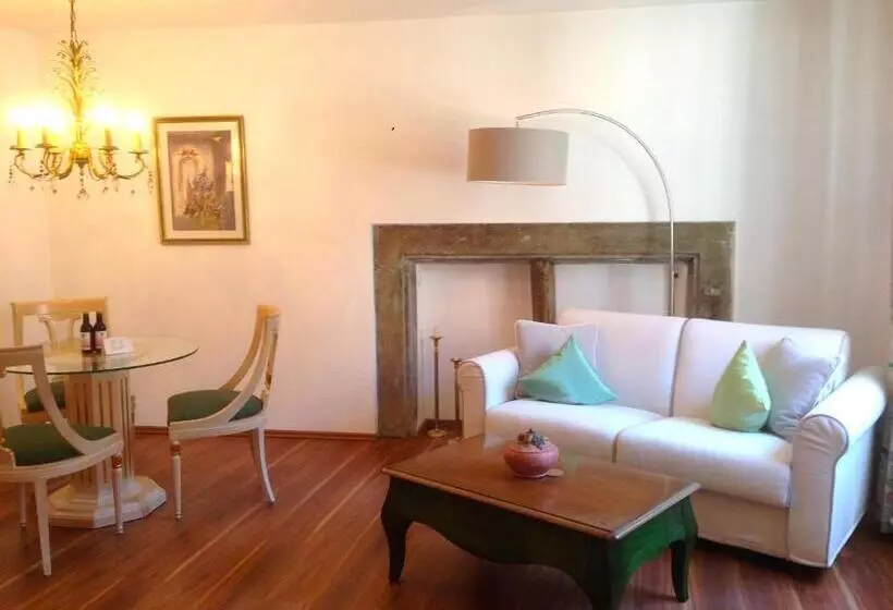 Hotelli Spiegel Garni