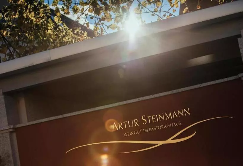 ホテル Weingut Pastoriushaus   Artur Steinmann