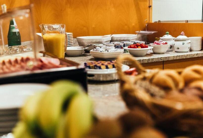 בית מלון כפרי Weingut Pastoriushaus   Artur Steinmann