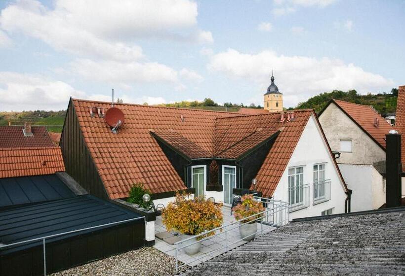 בית מלון כפרי Weingut Pastoriushaus   Artur Steinmann