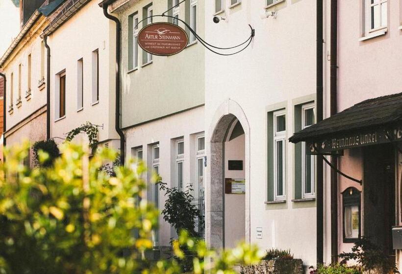 בית מלון כפרי Weingut Pastoriushaus   Artur Steinmann