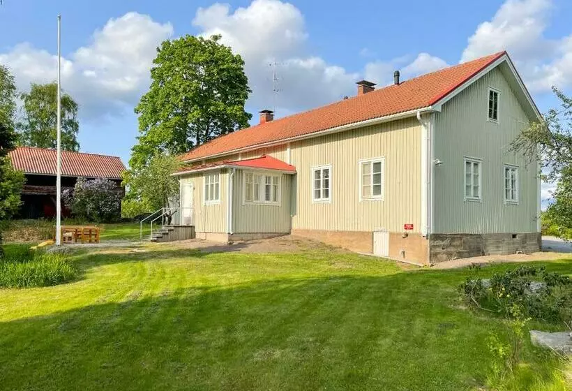 Retkeilymaja Irena