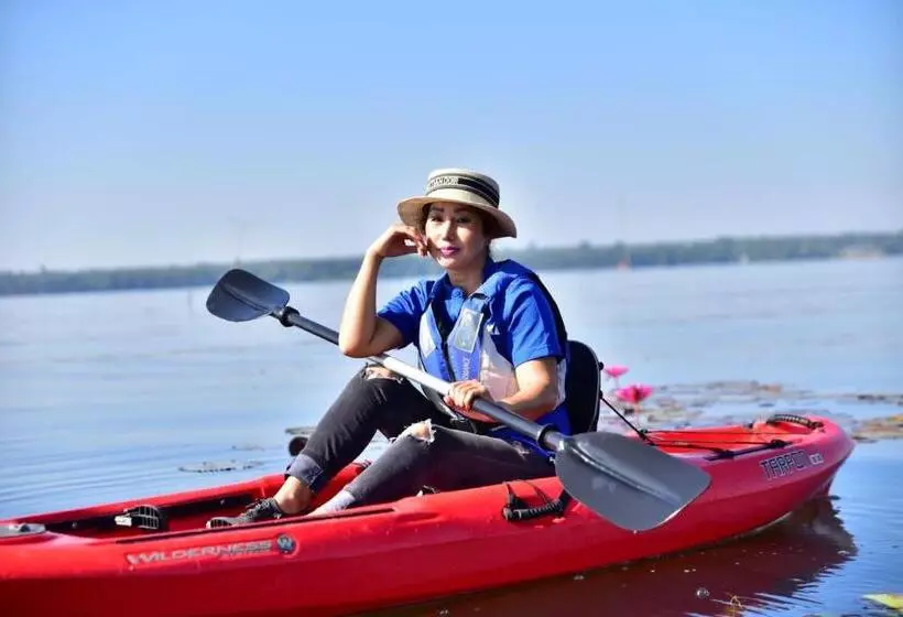 Aamiaismajoitus (B&B) Bkl Happy World