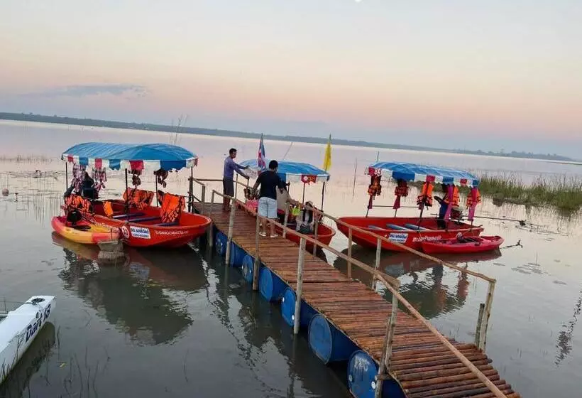 Aamiaismajoitus (B&B) Bkl Happy World