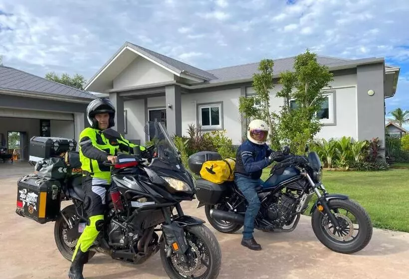 Aamiaismajoitus (B&B) Bkl Happy World