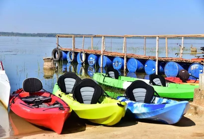 Aamiaismajoitus (B&B) Bkl Happy World