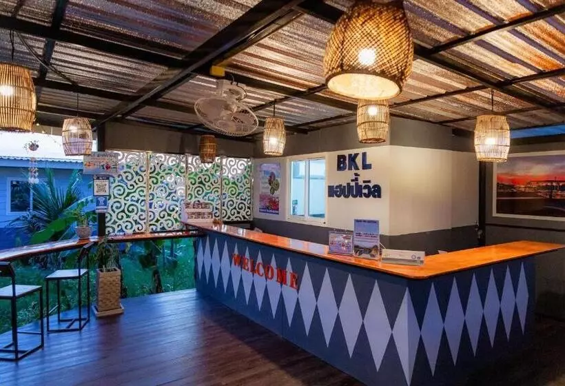 Aamiaismajoitus (B&B) Bkl Happy World