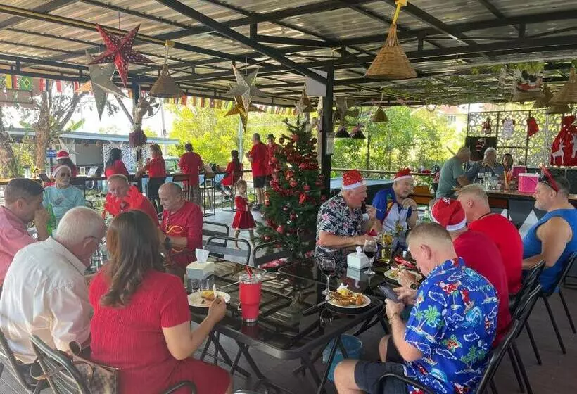 Aamiaismajoitus (B&B) Bkl Happy World