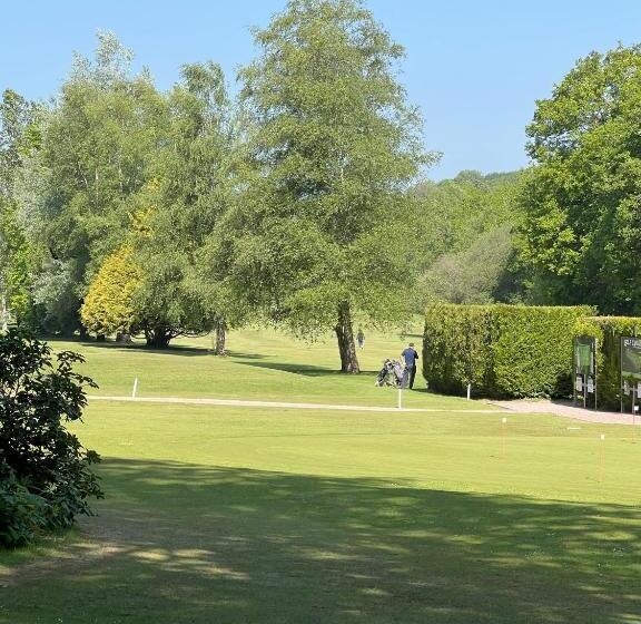 민박 Manoir De La Prise Tarot