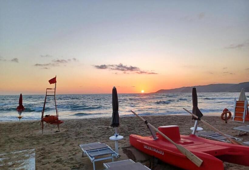 Отель Acciaroli