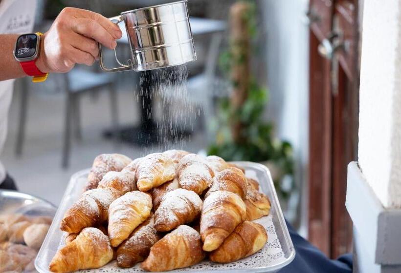 Отель Acciaroli