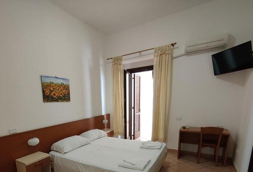 Отель Acciaroli