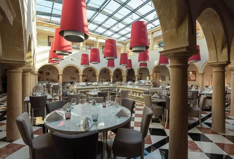 ホテル Vila Gale Collection Tomar