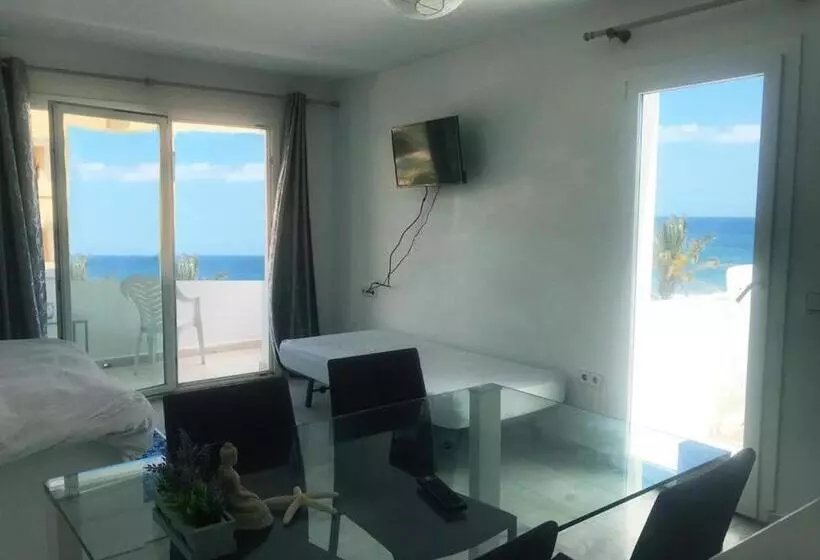 Thee Ibiza Suites   Ushuaia Beach