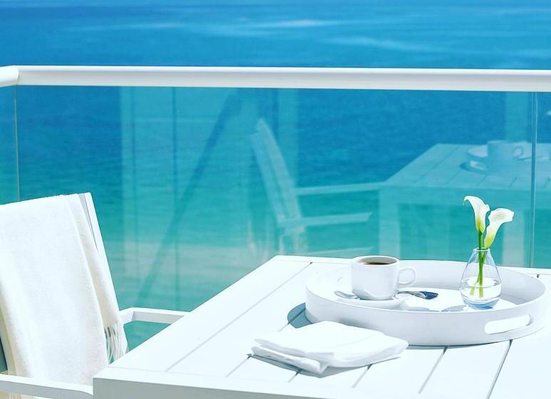 Thee Ibiza Suites   Ushuaia Beach