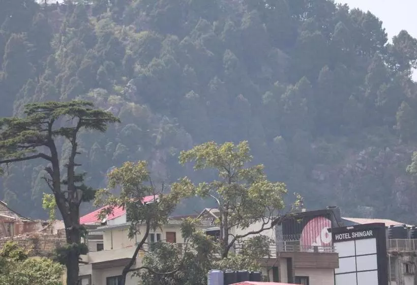 ホテル The Abhinandan