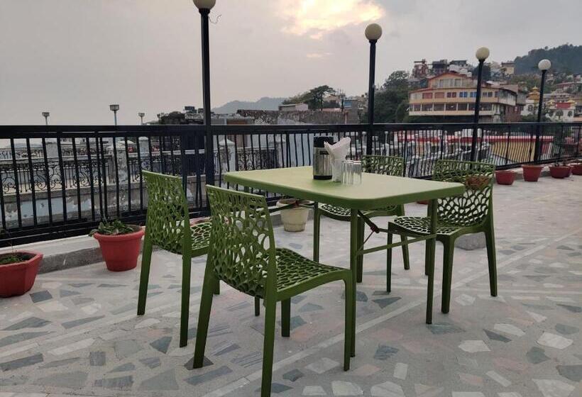 בית מלון כפרי The Abhinandan