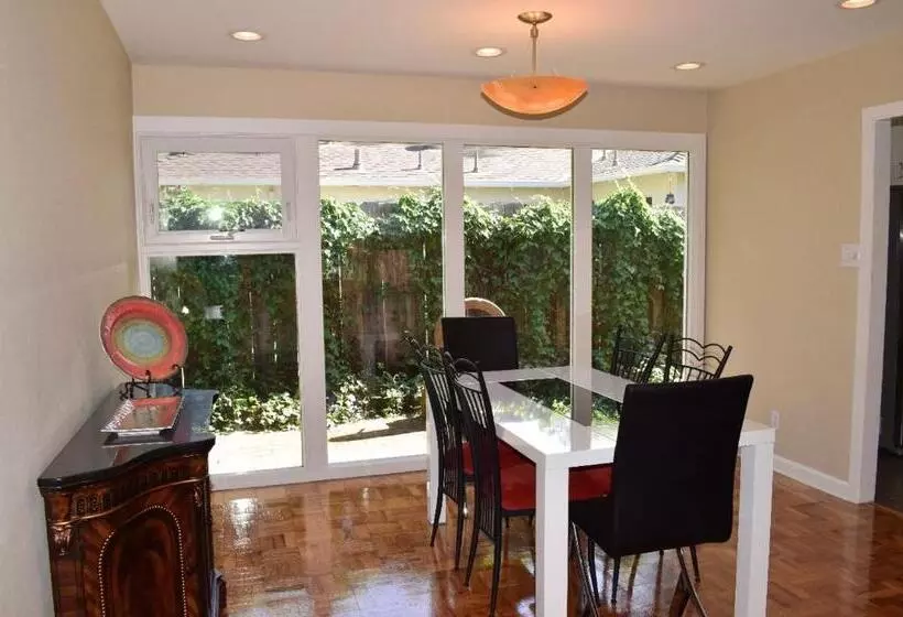 Majatalo Silicon Valley Palo Alto Stanford Prime Location