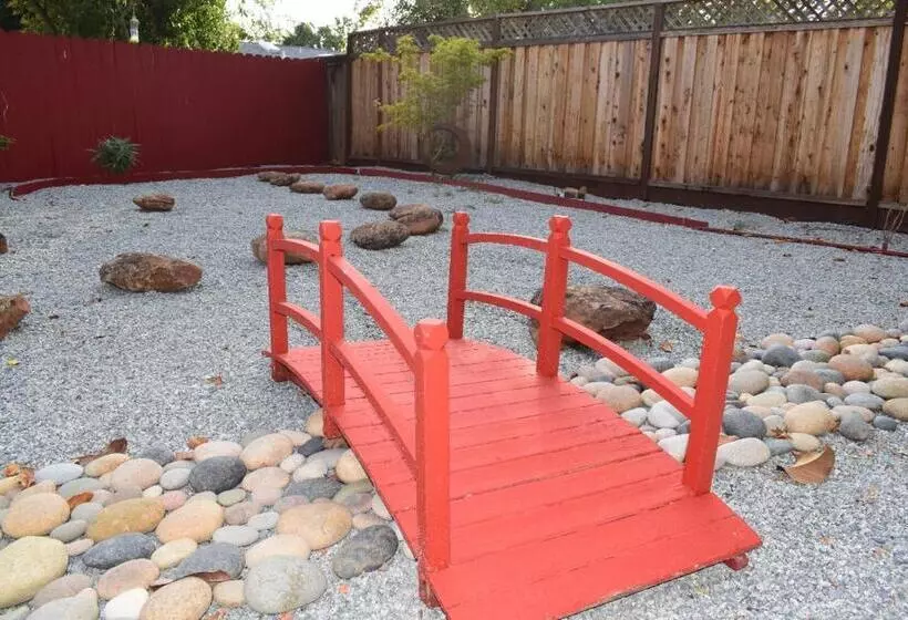 Majatalo Silicon Valley Palo Alto Stanford Prime Location