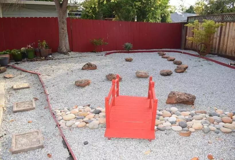 Majatalo Silicon Valley Palo Alto Stanford Prime Location