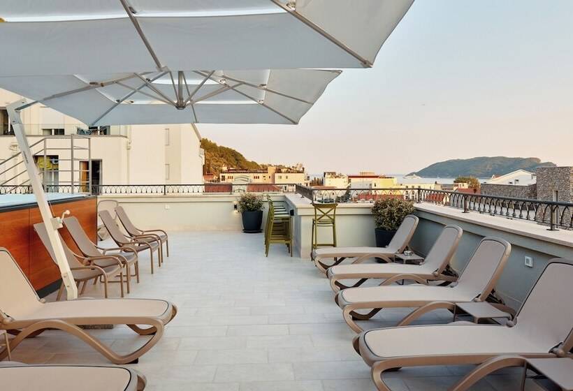 هتل Diplomat By Aycon