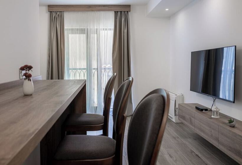 هتل Diplomat By Aycon