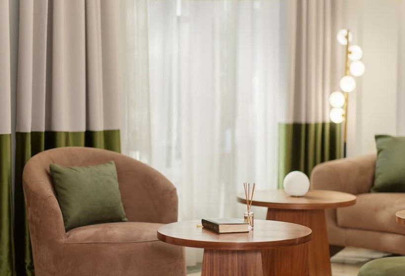 هتل Diplomat By Aycon